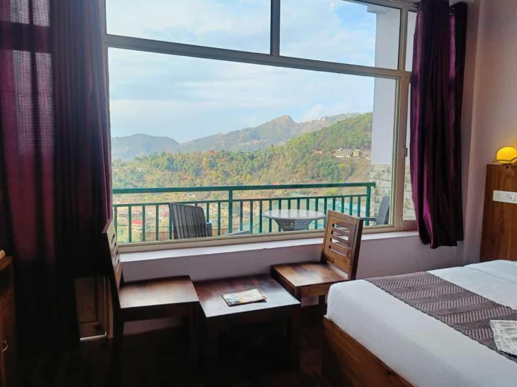 Hotel Kasauli View Cafe Restaurant Open Terrace Mountain View Exteriér fotografie
